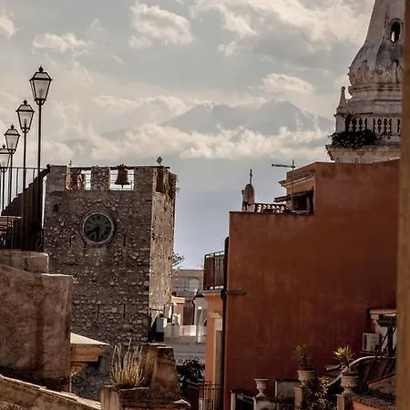 Panoramica Sul Mare - *