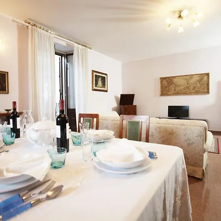 Panoramica Sul Mare - *