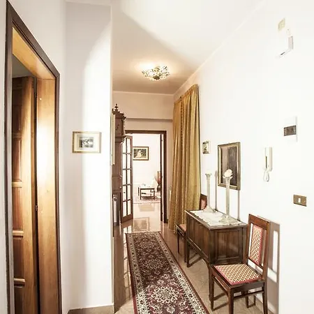 Panoramica Sul Mare - *