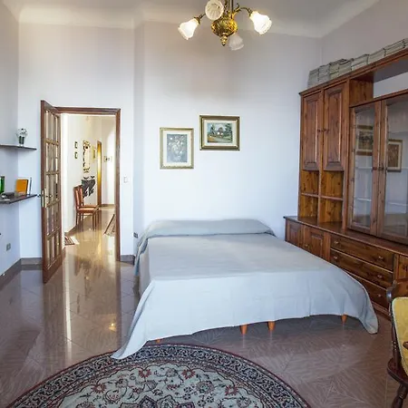 Panoramica Sul Mare - *